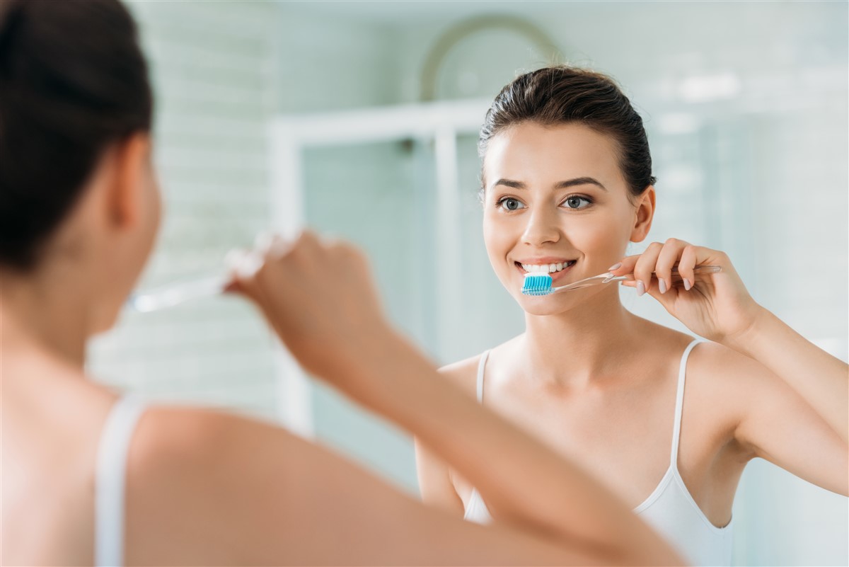 Comment brosser ses dents sans faire gonfler ses gencives ?